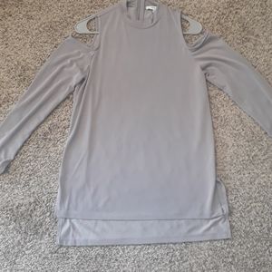 Ro & De Colder Shoulder Top